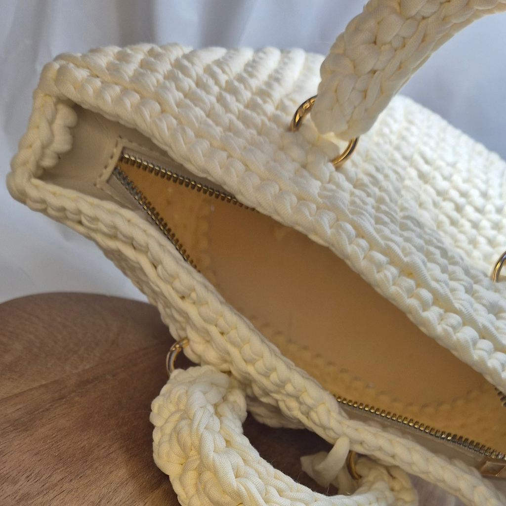 crochet bag THE SWAN