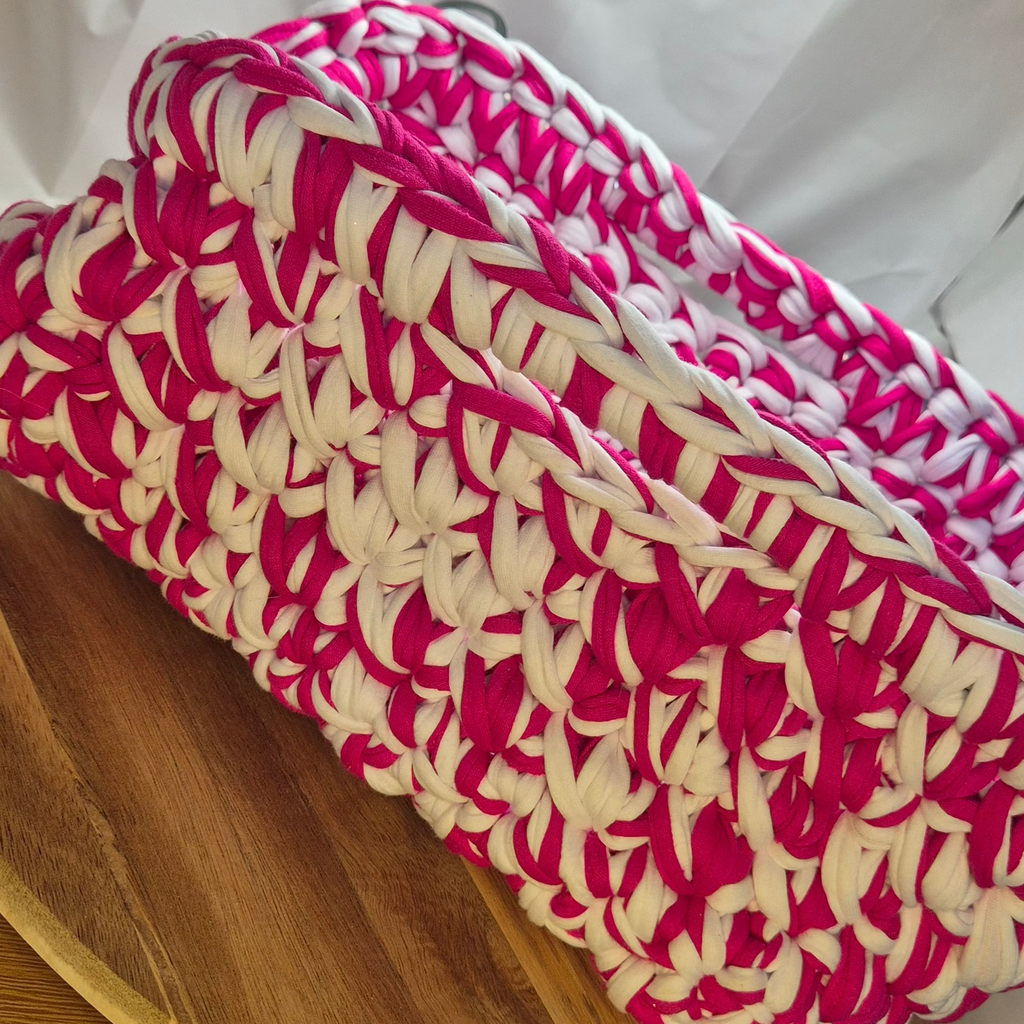 The Flamingo Tote: Vibrant Two-Tone Crochet Bag