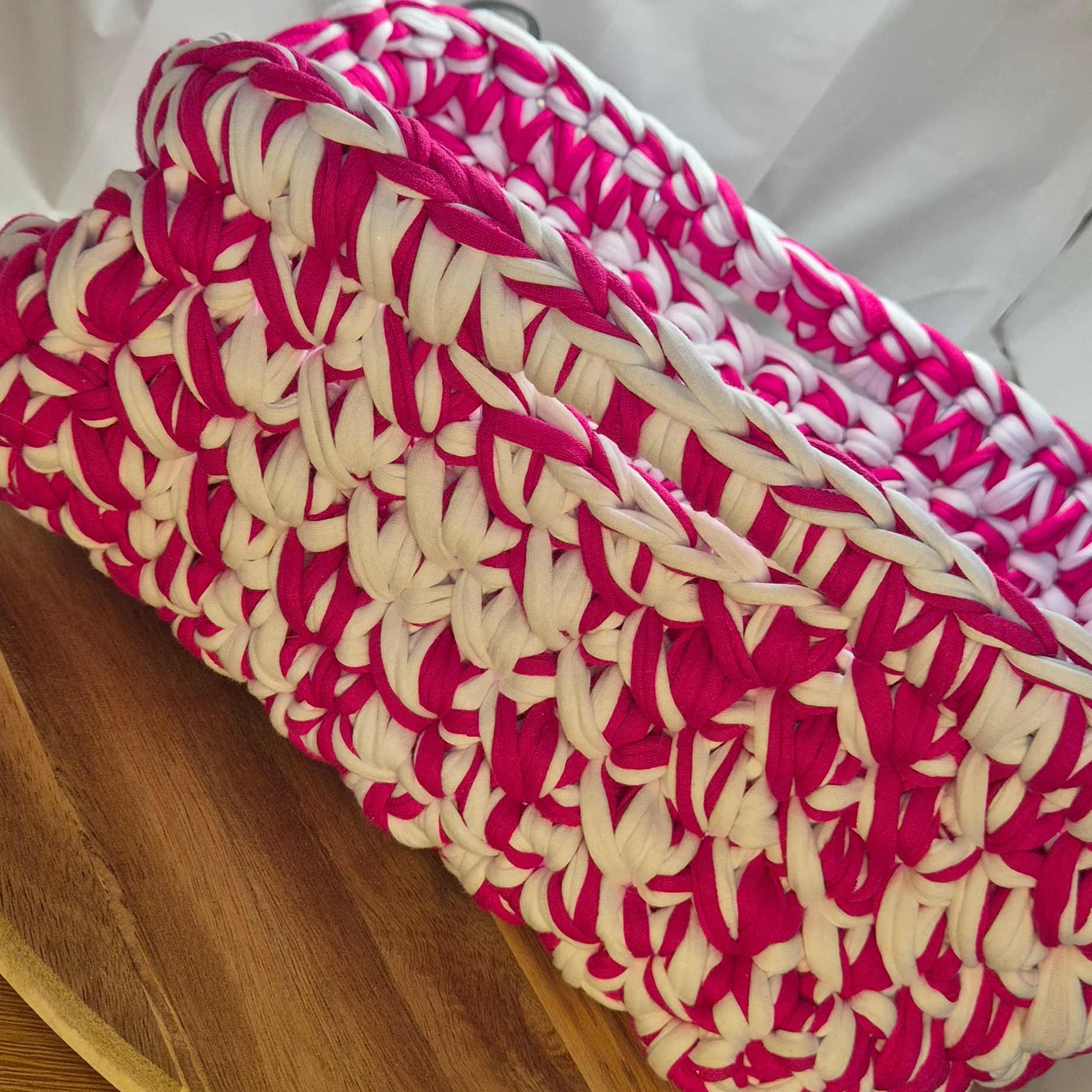 The Flamingo Tote: Vibrant Two-Tone Crochet Bag