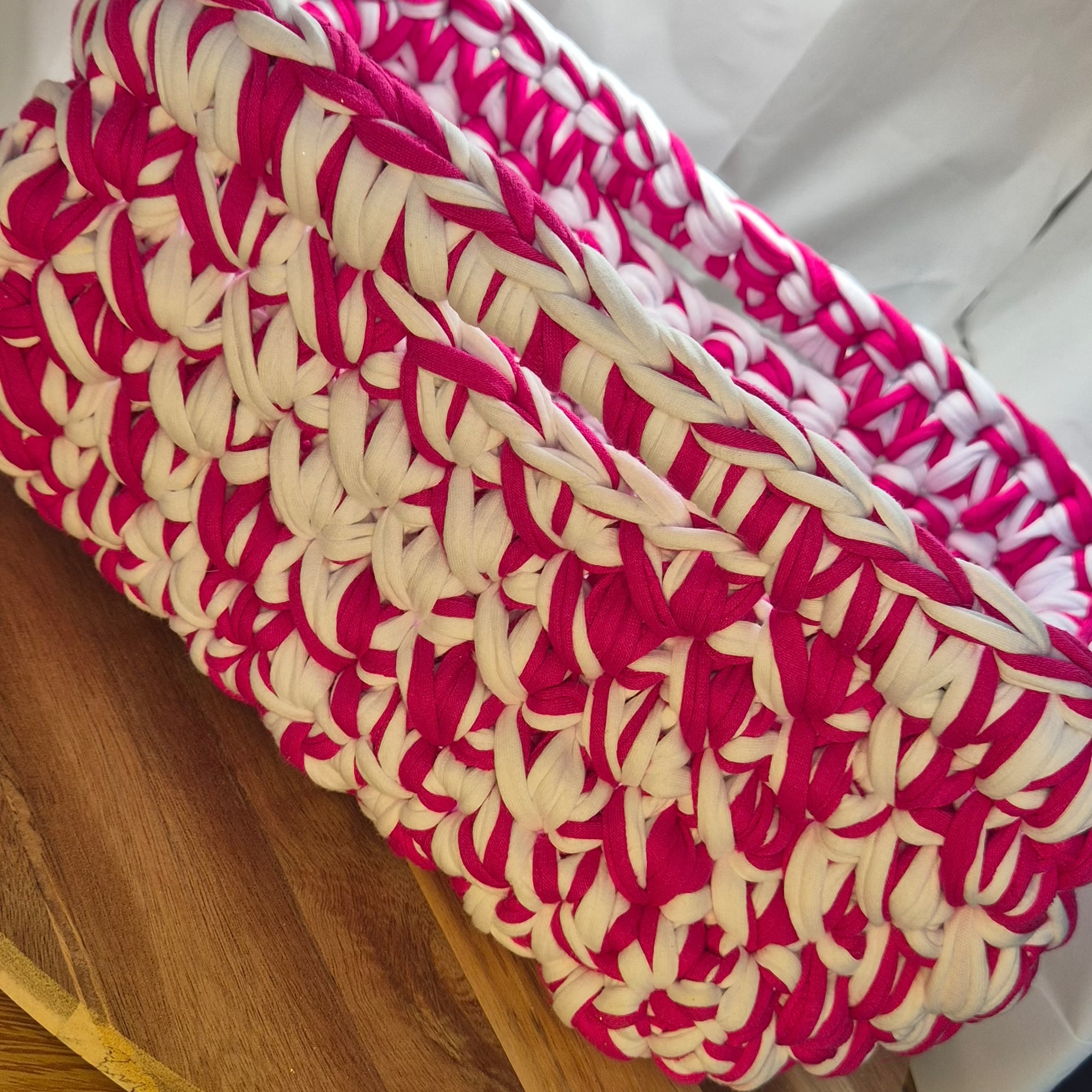 The Flamingo Tote: Vibrant Two-Tone Crochet Bag