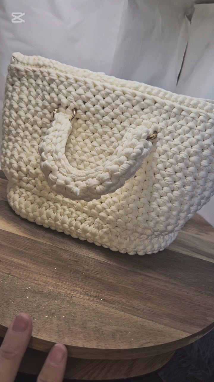 crochet bag THE SWAN